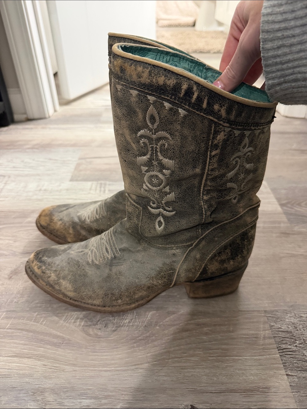 Corral Womens Distressed Leather Cowboy Ankle Boots - Gray